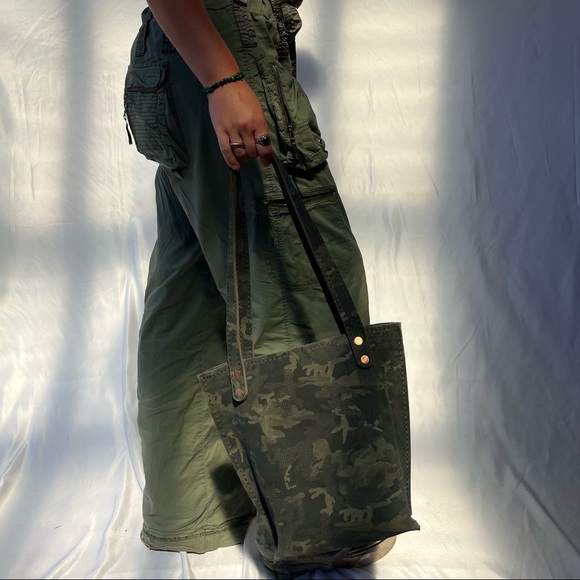 Handmade Leather Camouflage Tote Bag - Picture 12 of 12